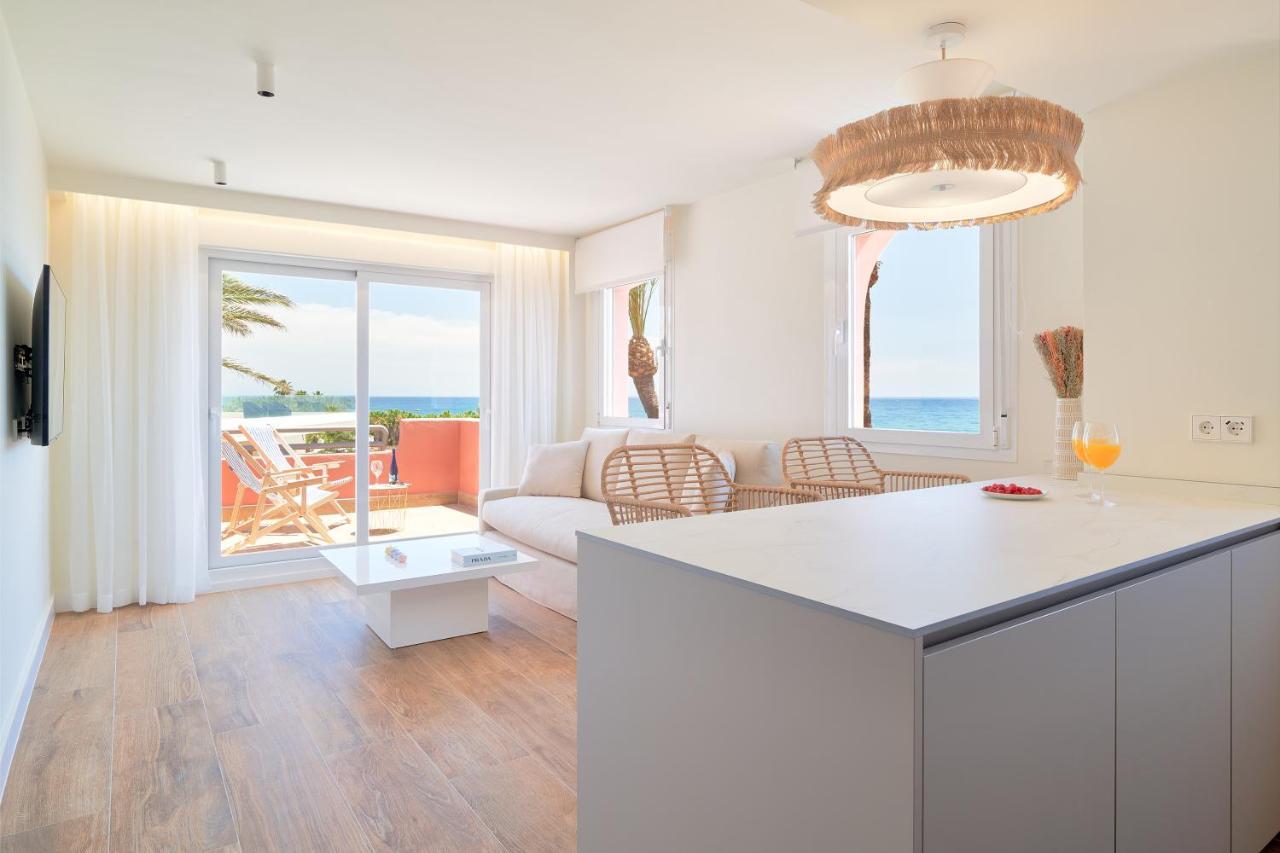 Sea Suite Beachfront Marbella Ngoại thất bức ảnh