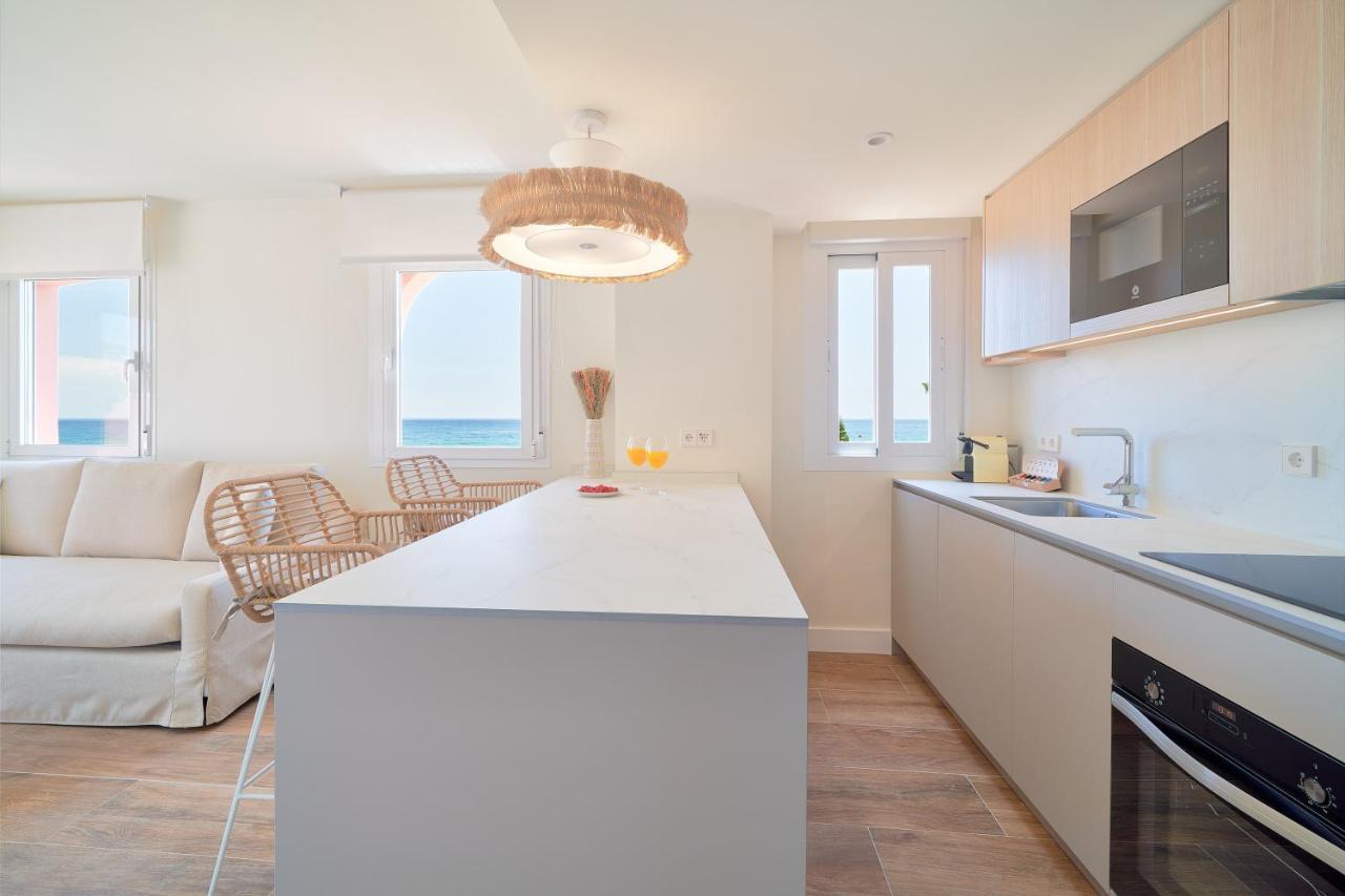 Sea Suite Beachfront Marbella Ngoại thất bức ảnh