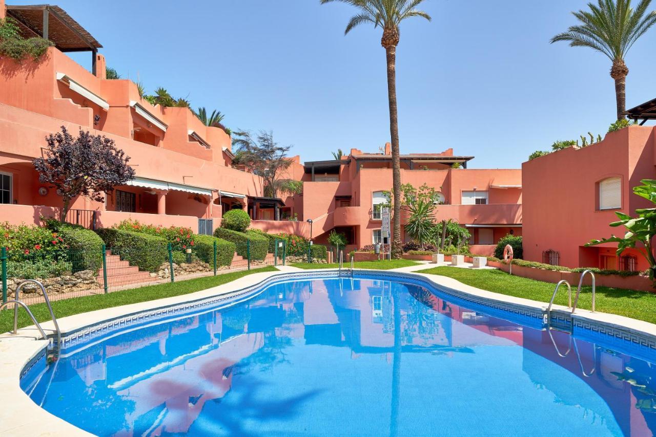 Sea Suite Beachfront Marbella Ngoại thất bức ảnh