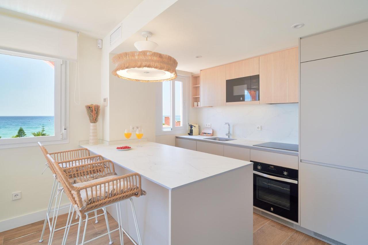 Sea Suite Beachfront Marbella Ngoại thất bức ảnh