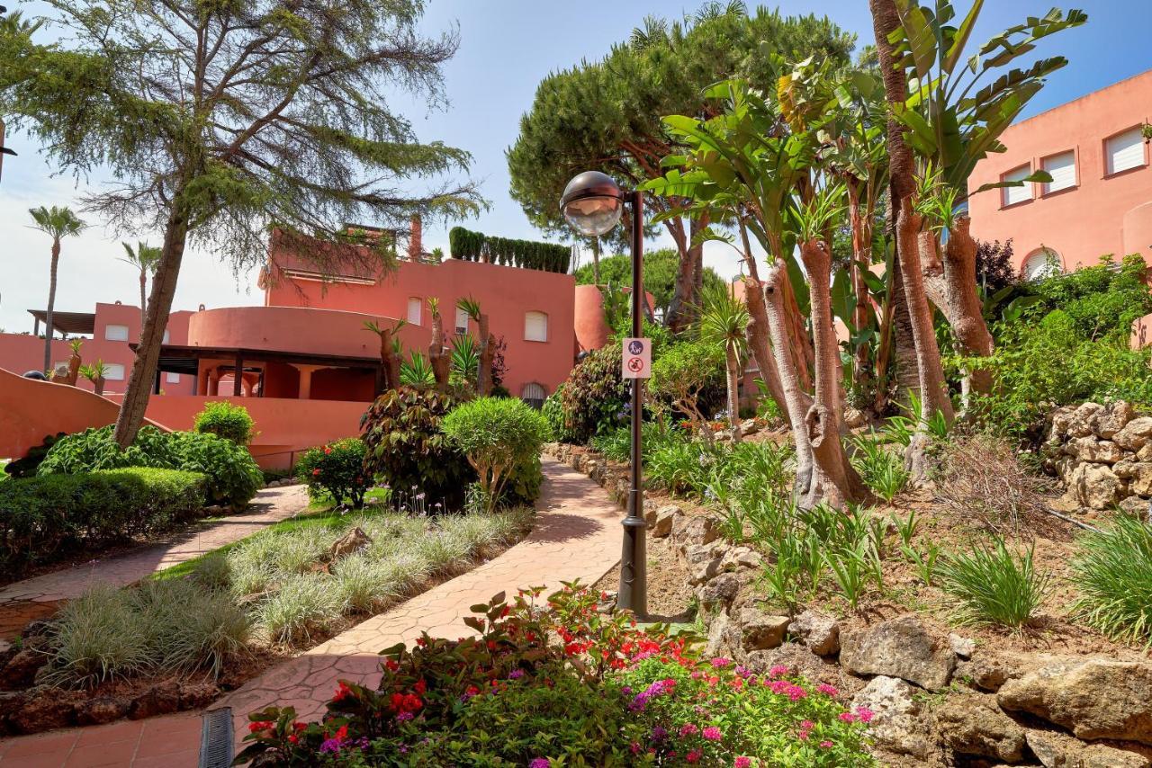 Sea Suite Beachfront Marbella Ngoại thất bức ảnh