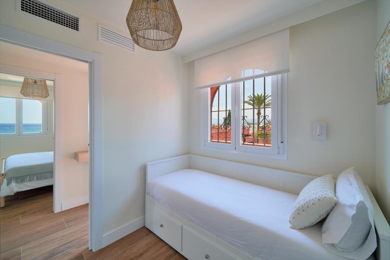 Sea Suite Beachfront Marbella Ngoại thất bức ảnh