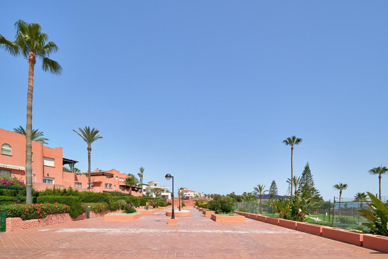 Sea Suite Beachfront Marbella Ngoại thất bức ảnh