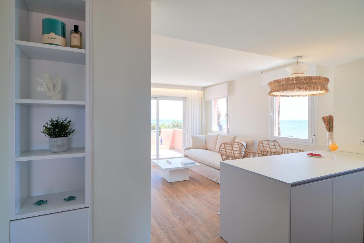 Sea Suite Beachfront Marbella Ngoại thất bức ảnh